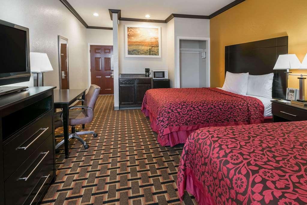 Days Inn & Suites By Wyndham Dfw Airport South-Euless Room photo